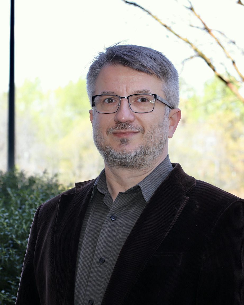 Razvan Bunescu - College of Computing and Informatics