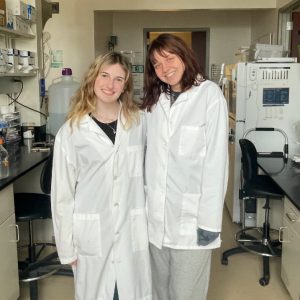Bioinformatics master's students Andra Buchan and Stephanie Wiedman
